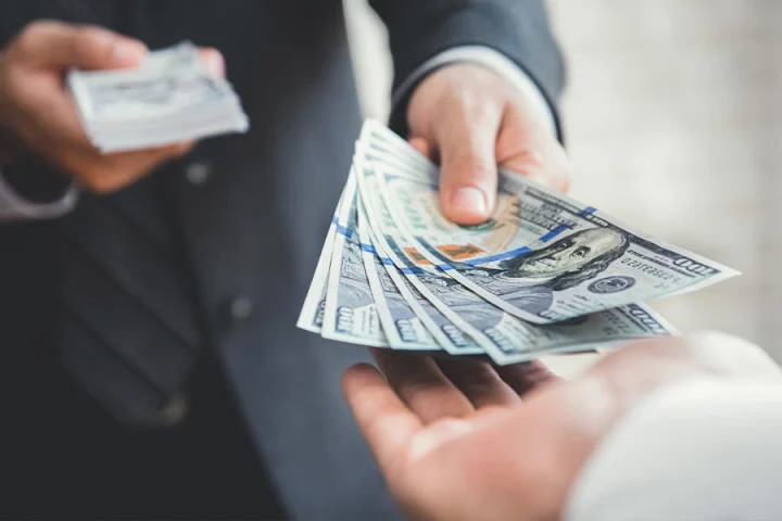 Short Sale vs. Cash Sale: Which Helps Rhode Island Homeowners More?